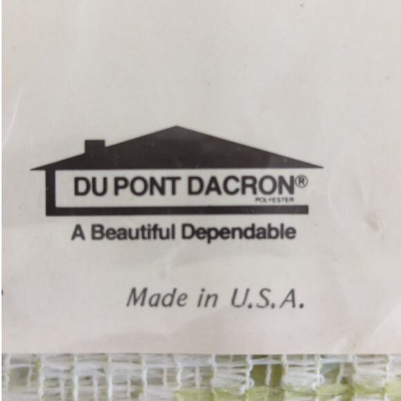 Vintage Beacon Hill by G&W A Two Tone Lace Tablecloth 63" x 108" Oblong - Picture 9 of 11